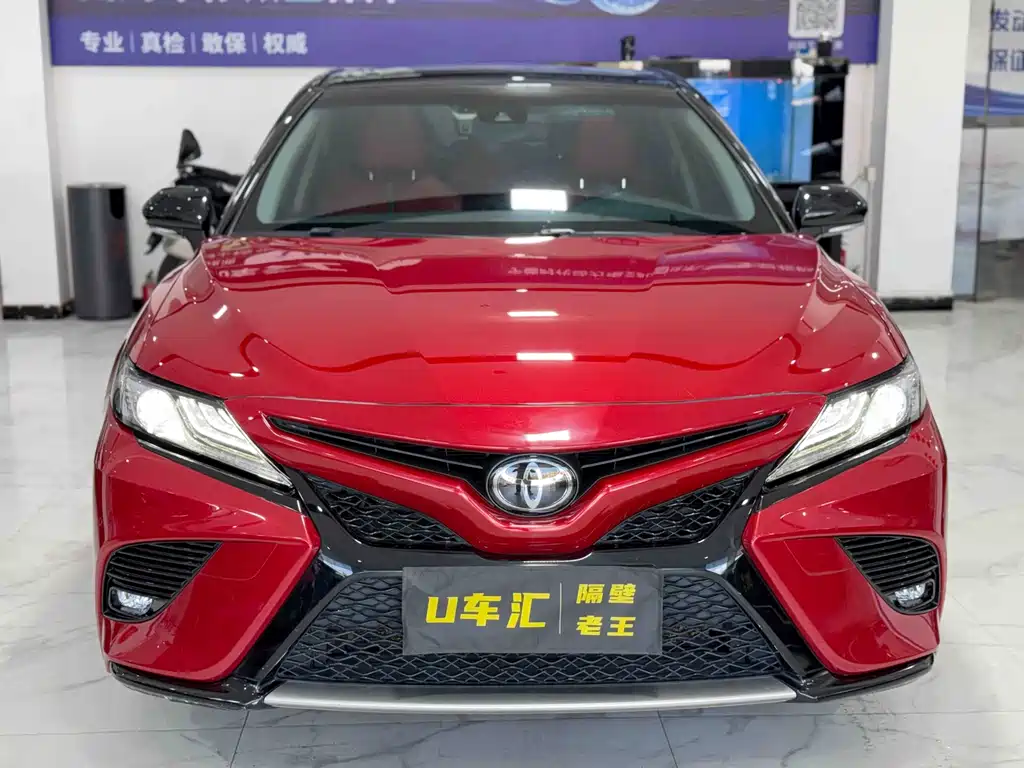 Toyota Camry — миниатюра 2