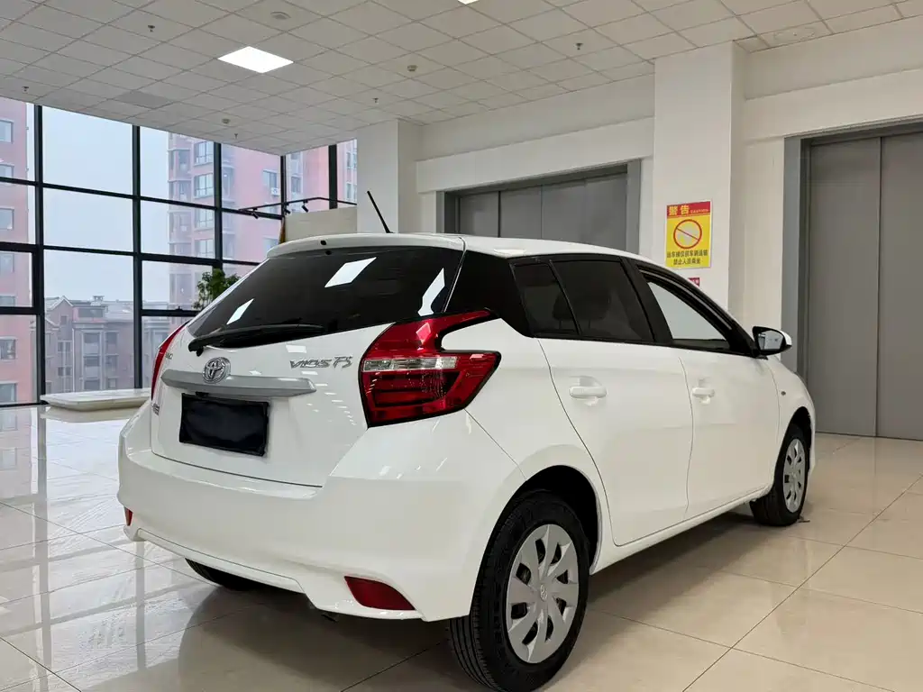 Toyota Vios FS — миниатюра 4
