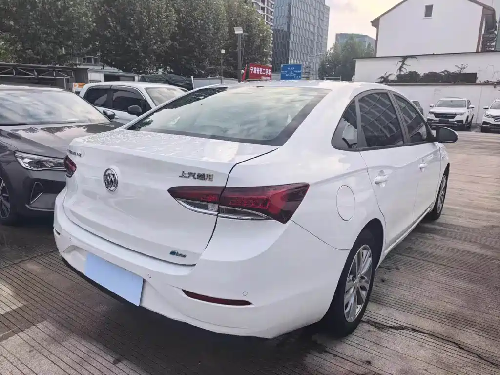 Buick Excelle — миниатюра 7