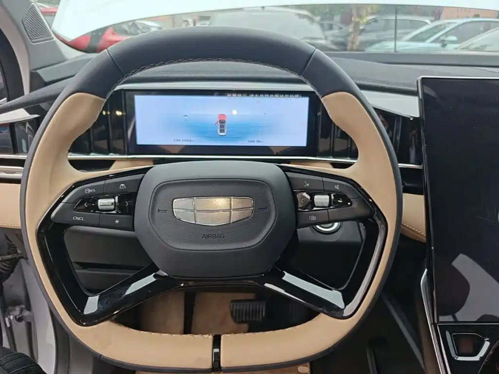 Geely Boyue L — миниатюра 11