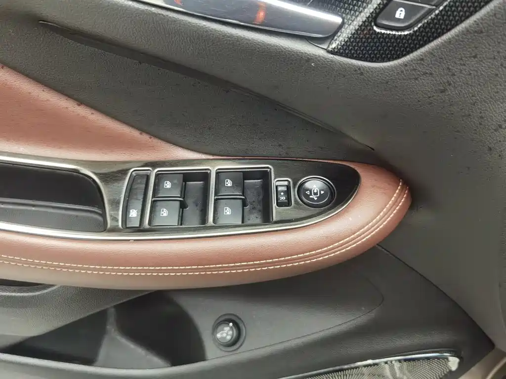 Buick Envision Plus — миниатюра 9