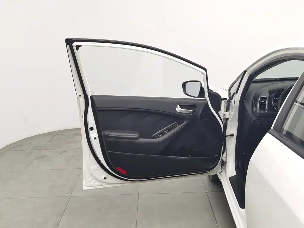 Kia K3 — миниатюра 8