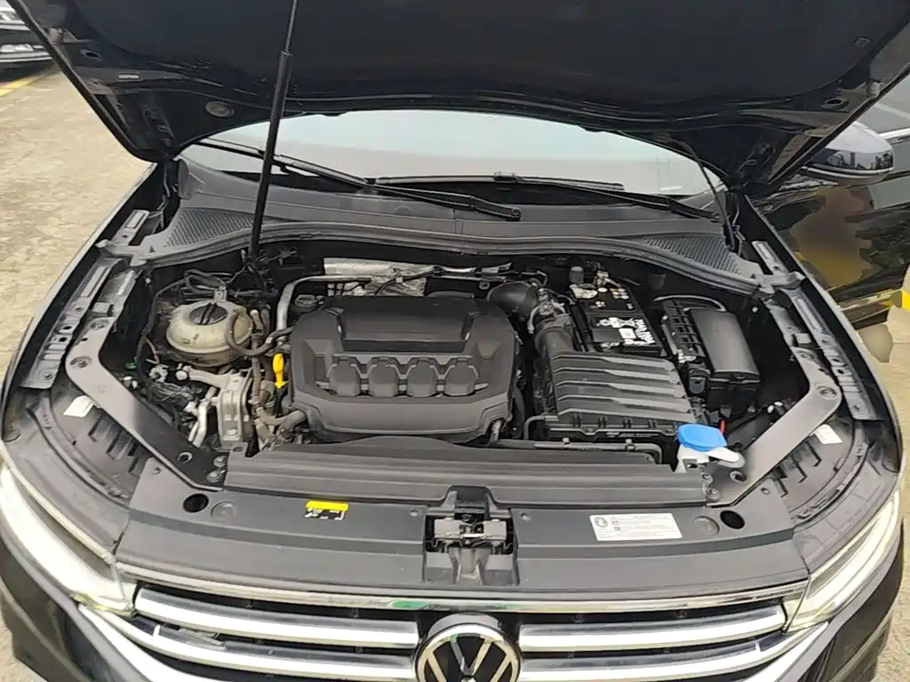 Volkswagen Tiguan L — миниатюра 20