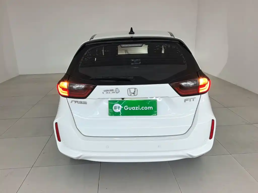 Honda Fit — миниатюра 6