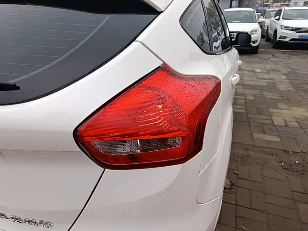 Ford Focus — миниатюра 8