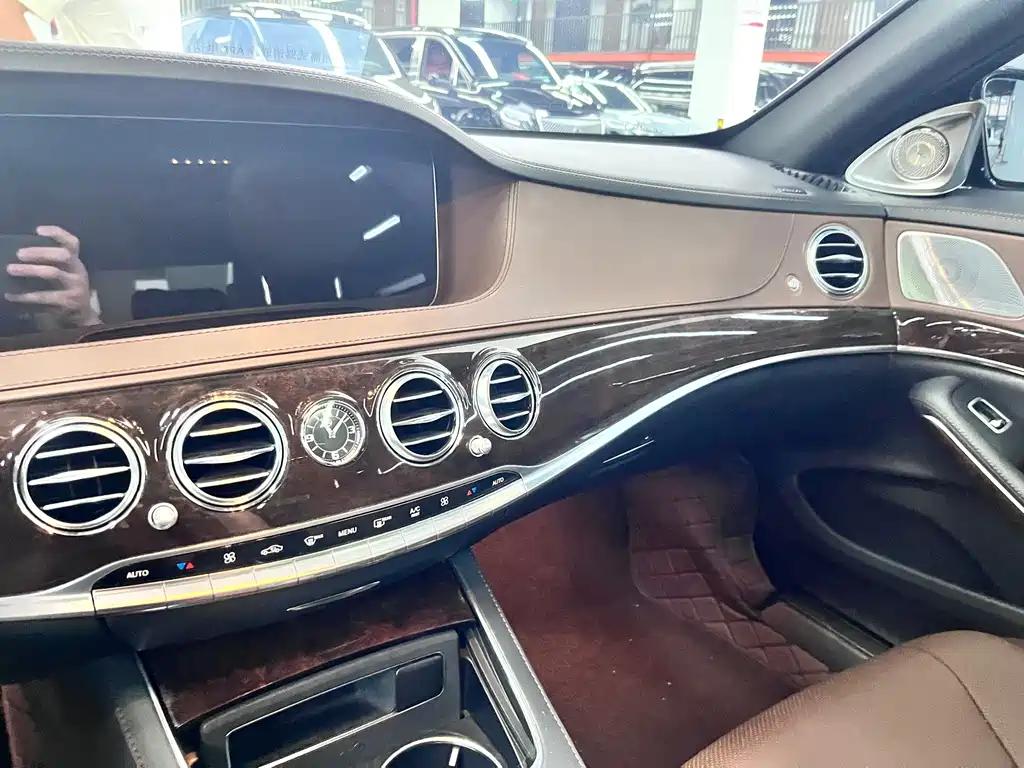 Mercedes-Benz S-Class — миниатюра 6