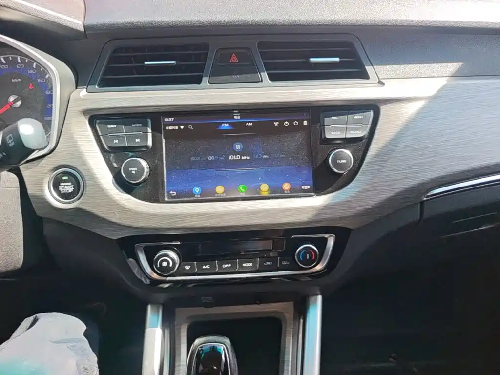 Geely Vision X3 — миниатюра 13