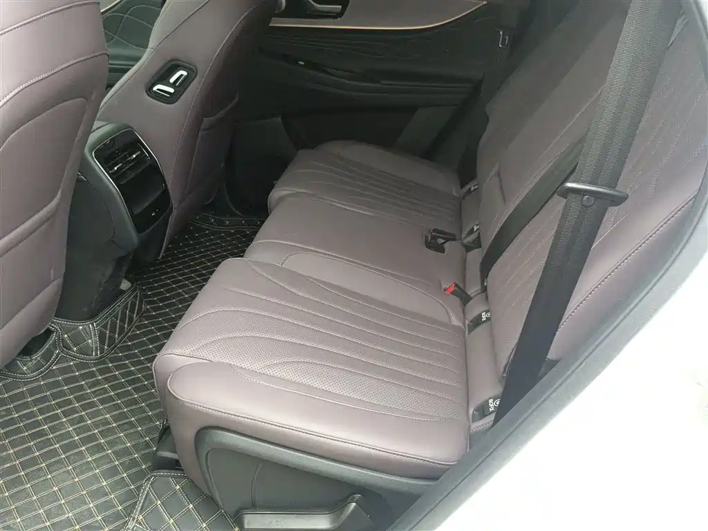 Chery Tiggo 9 9 2025 2.0T AT Premium 5 мест