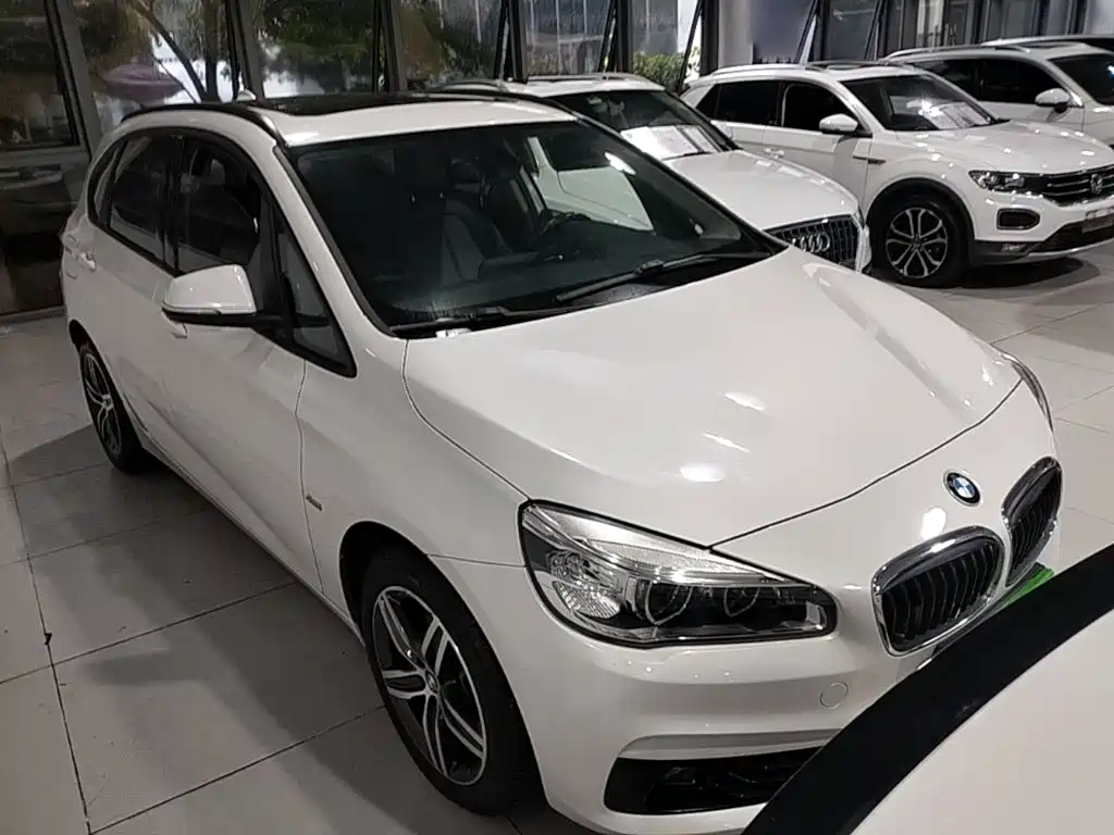 BMW 2 Series Active Tourer — миниатюра 4