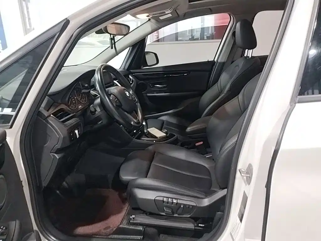 BMW 2 Series Active Tourer — миниатюра 15