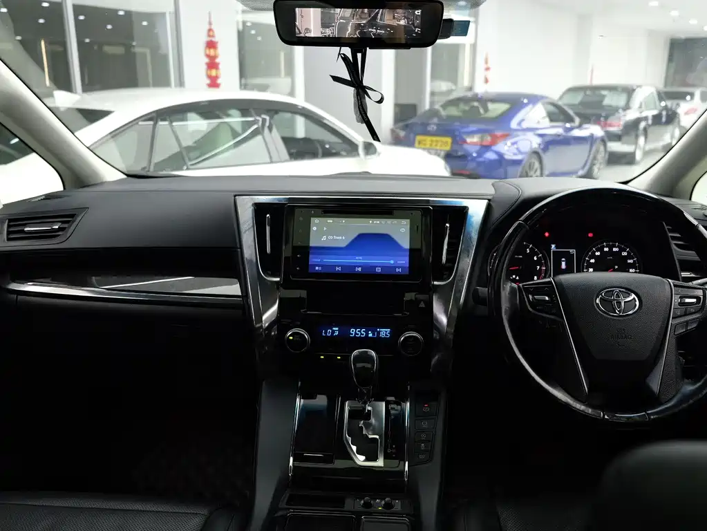 Toyota Alphard 2018 3.5L Luxury