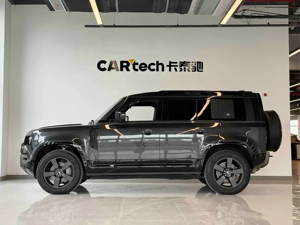 Land Rover Defender — миниатюра 7