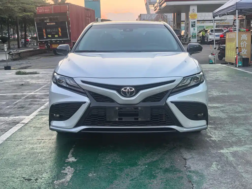 Toyota Camry — миниатюра 2