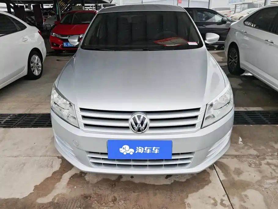 Volkswagen Santana — миниатюра 2