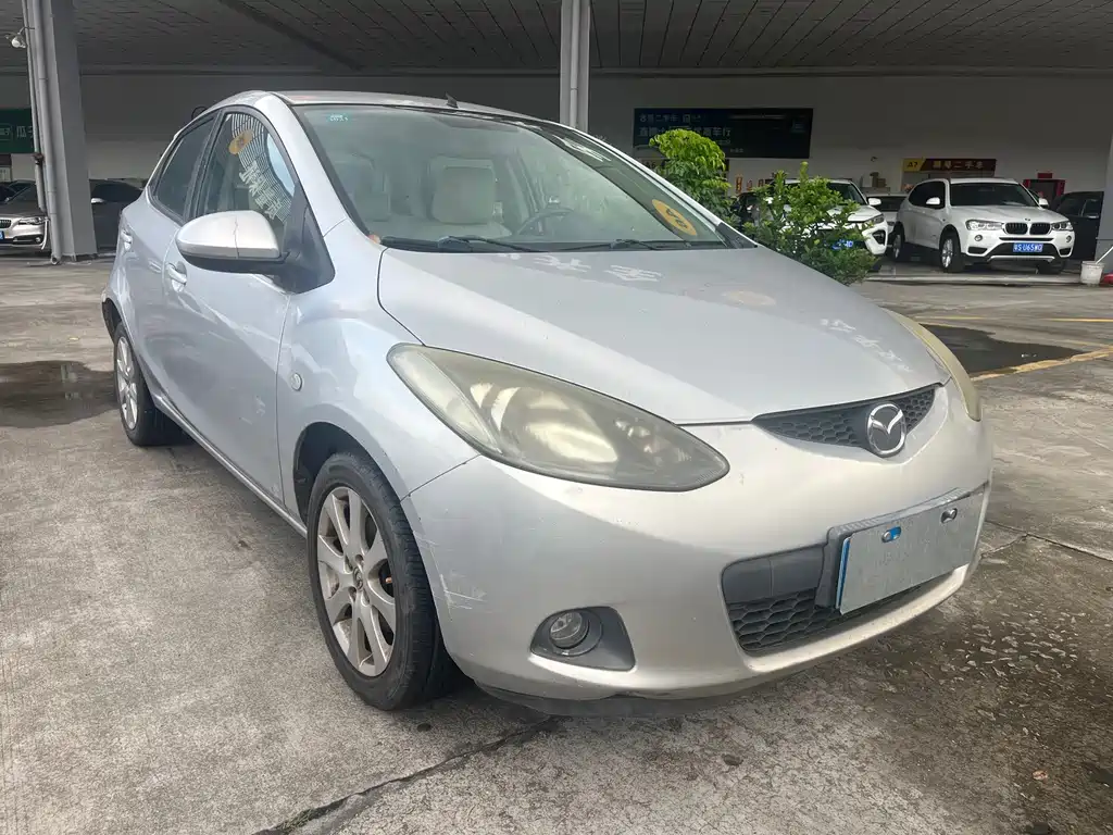 Mazda 2 009 1.5L AT