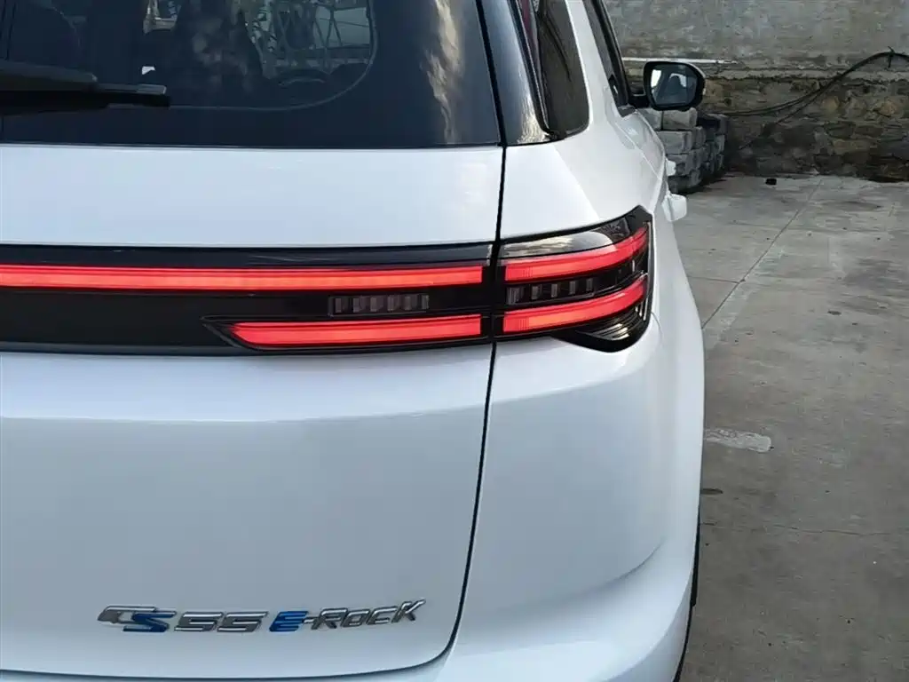 Changan CS55 EV — миниатюра 8
