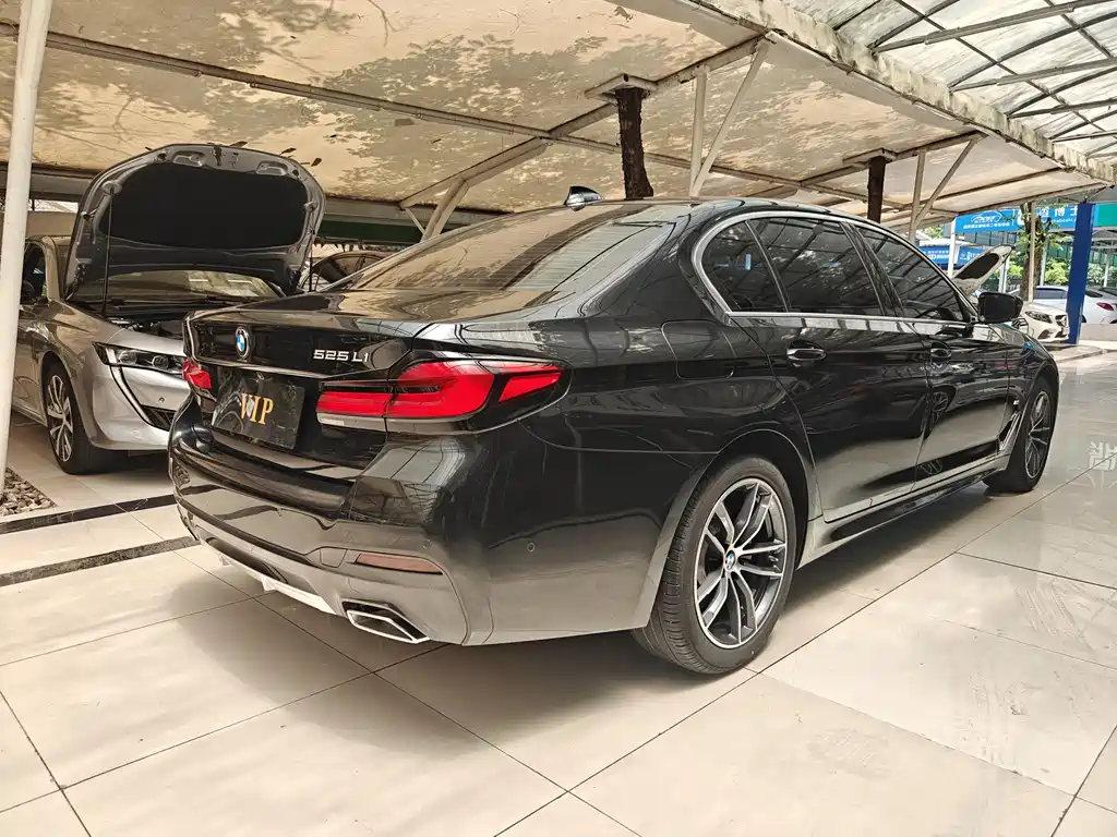 BMW 5 Series 5 2022 525Li M Sport