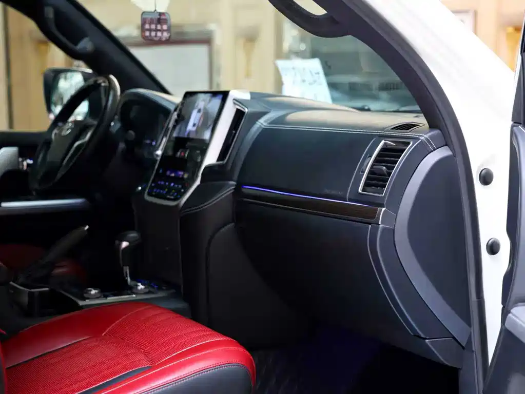 Toyota Land Cruiser — миниатюра 10