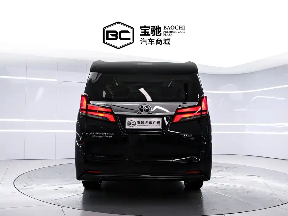 Toyota Alphard — миниатюра 4