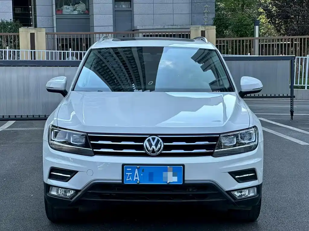 Volkswagen Tiguan L — миниатюра 2
