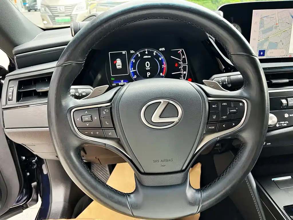 Lexus ES — миниатюра 10