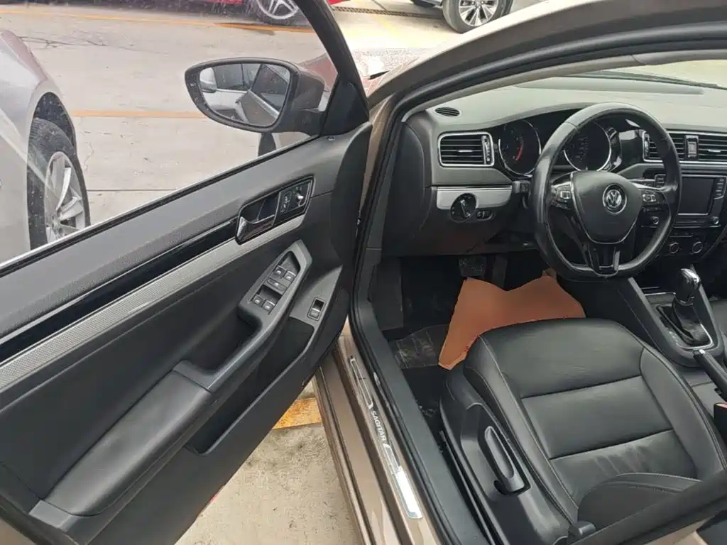 Volkswagen Sagitar — миниатюра 16