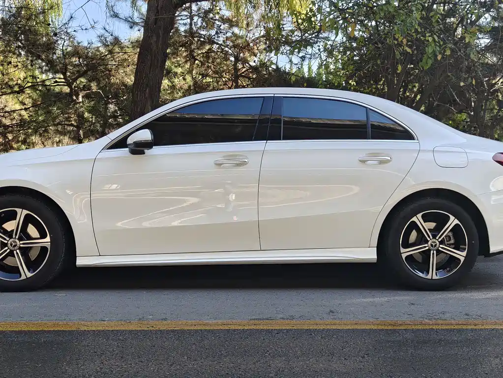 MERCEDES-BENZ A CLASS