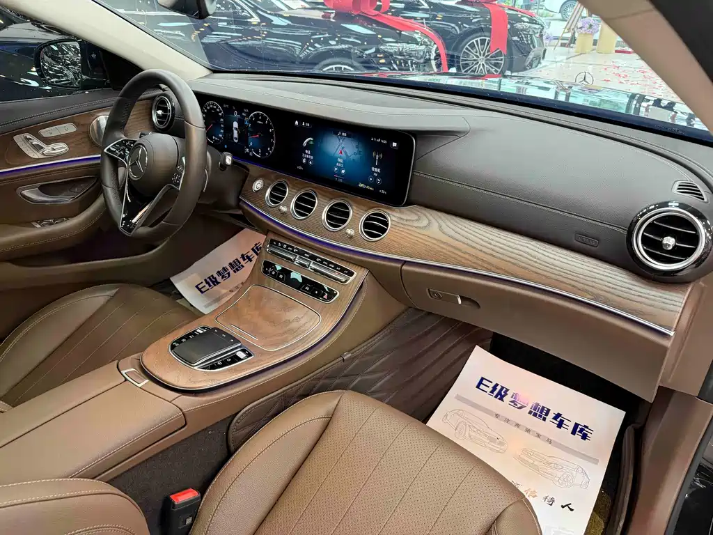 Mercedes-Benz E-Class — миниатюра 15