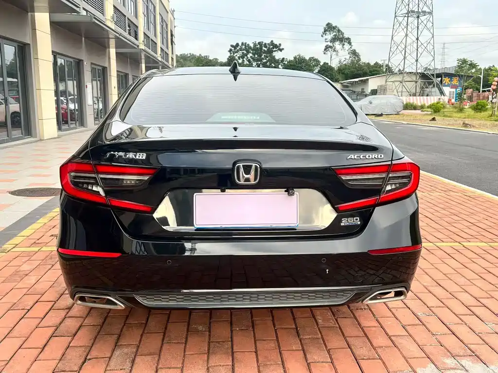 Honda Accord — миниатюра 8