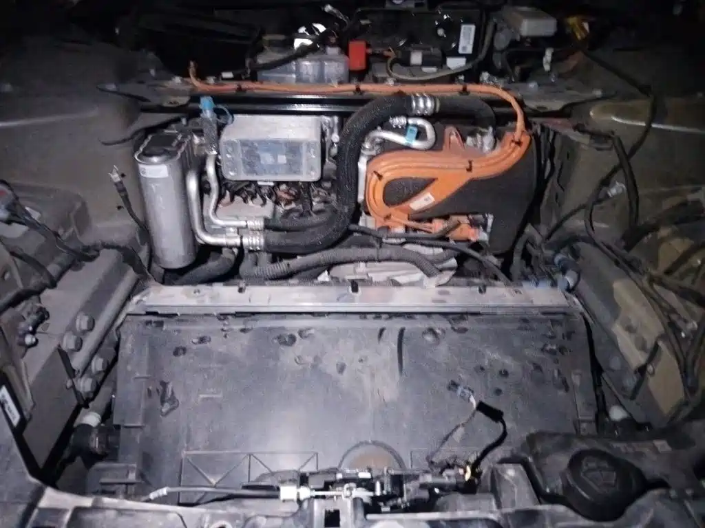 Tesla Model 3 — миниатюра 16