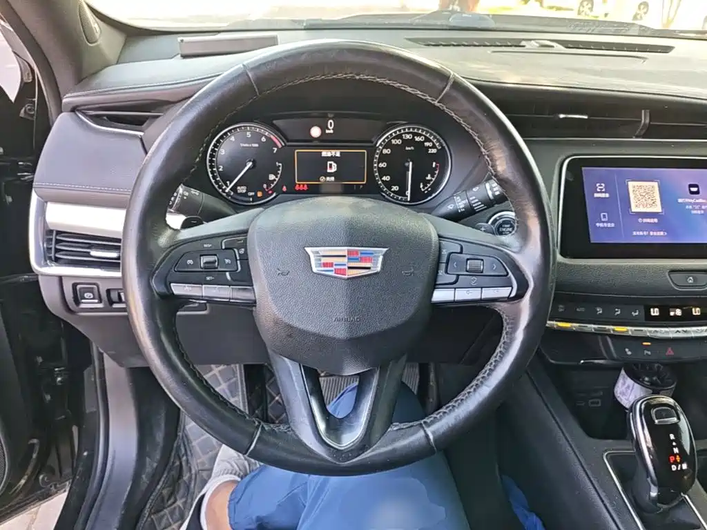 Cadillac XT4 — миниатюра 11