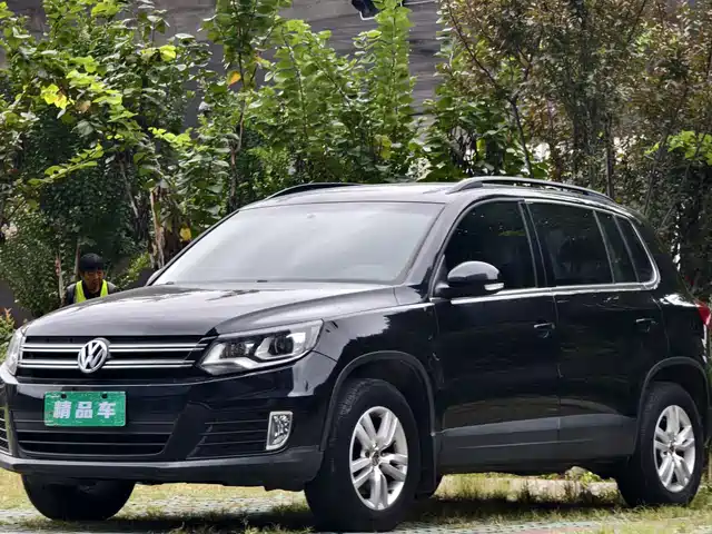 VOLKSWAGEN TIGUAN 2016