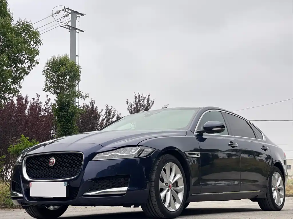 Купить Jaguar XFL