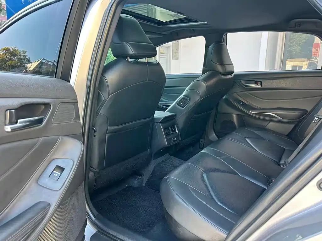 Toyota Avalon — миниатюра 5