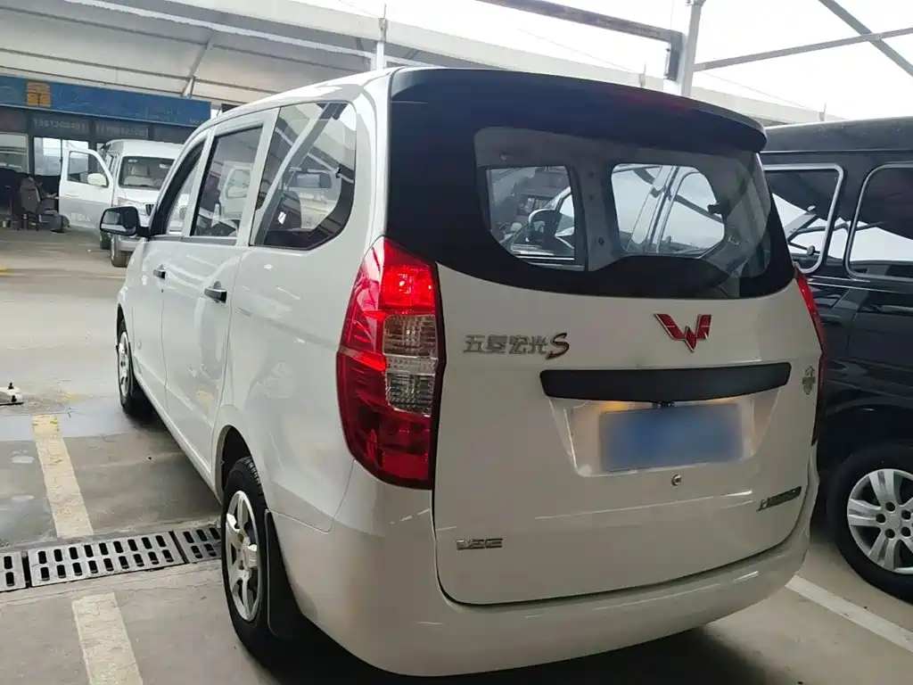 Wuling Hongguang — миниатюра 5