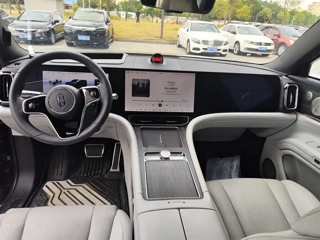 AITO ASK THE WORLD M9