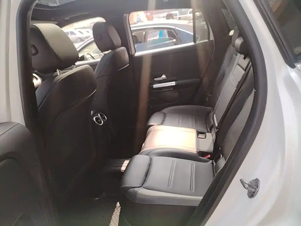Mercedes-Benz GLA — миниатюра 17