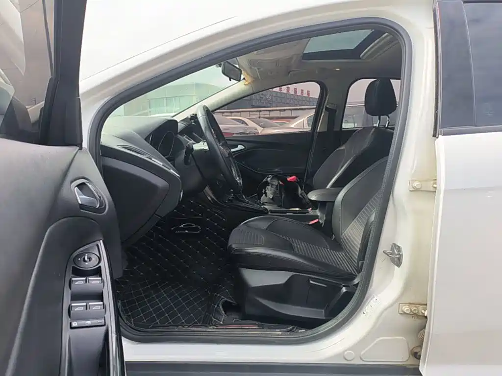 Ford Focus — миниатюра 16