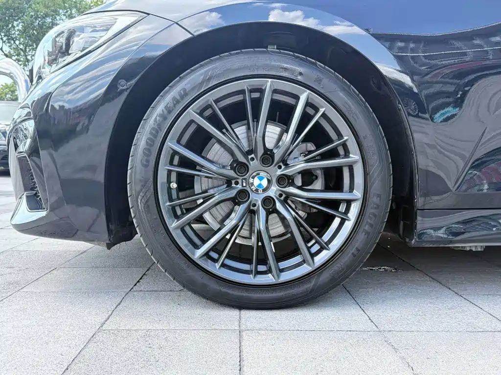 BMW 3 Series — миниатюра 6