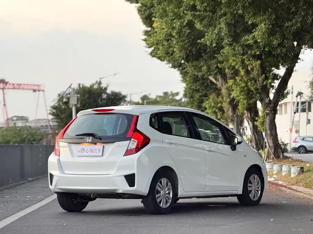 Honda Fit — миниатюра 17