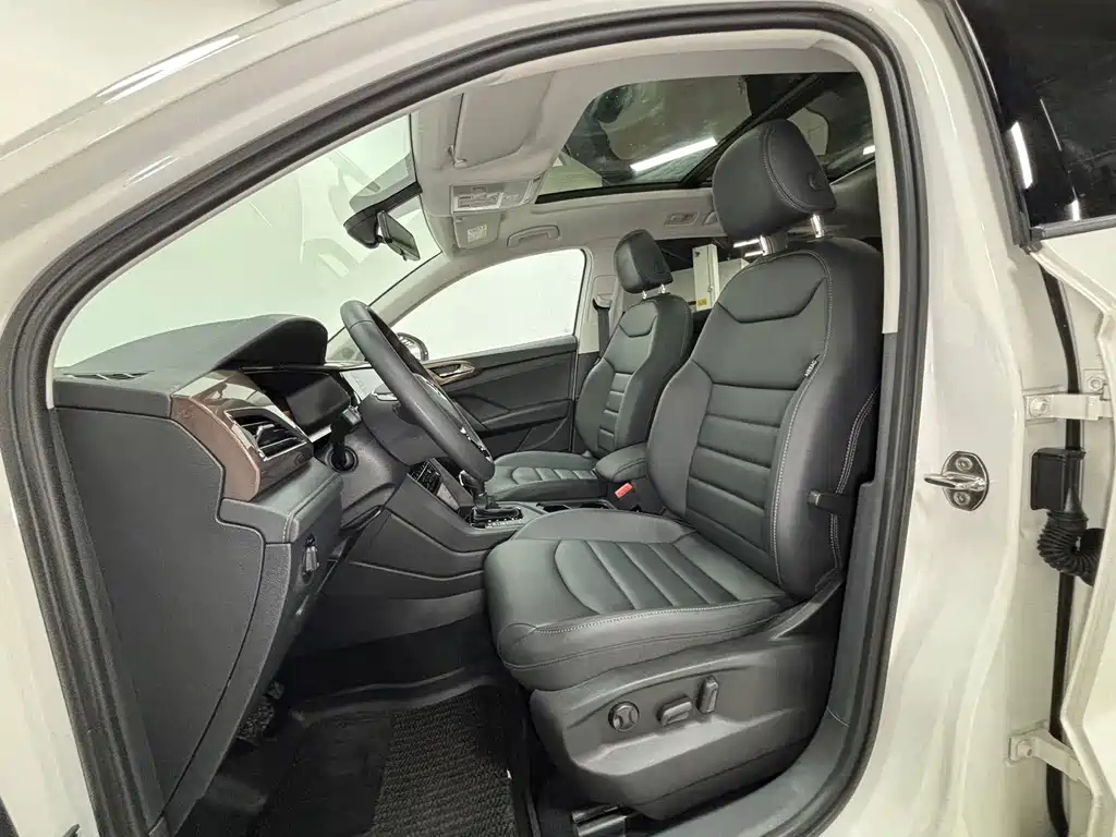 Volkswagen Tharu — миниатюра 8