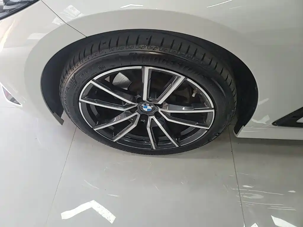 BMW 3 Series — миниатюра 23