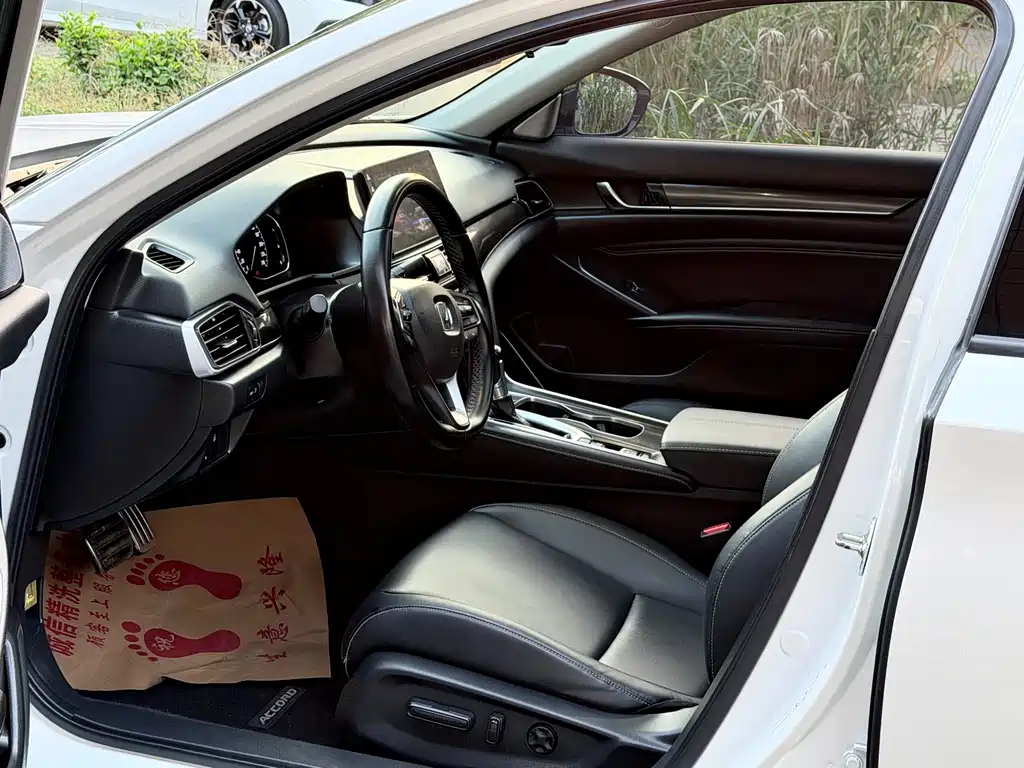 Honda Accord — миниатюра 7