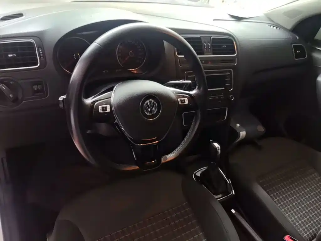 Volkswagen Polo — миниатюра 10