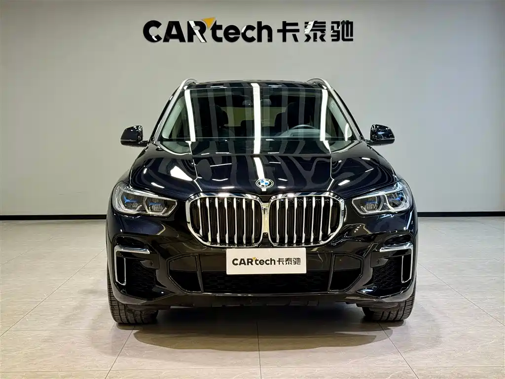 BMW X5 2022 xDrive 30Li Premium M Sport