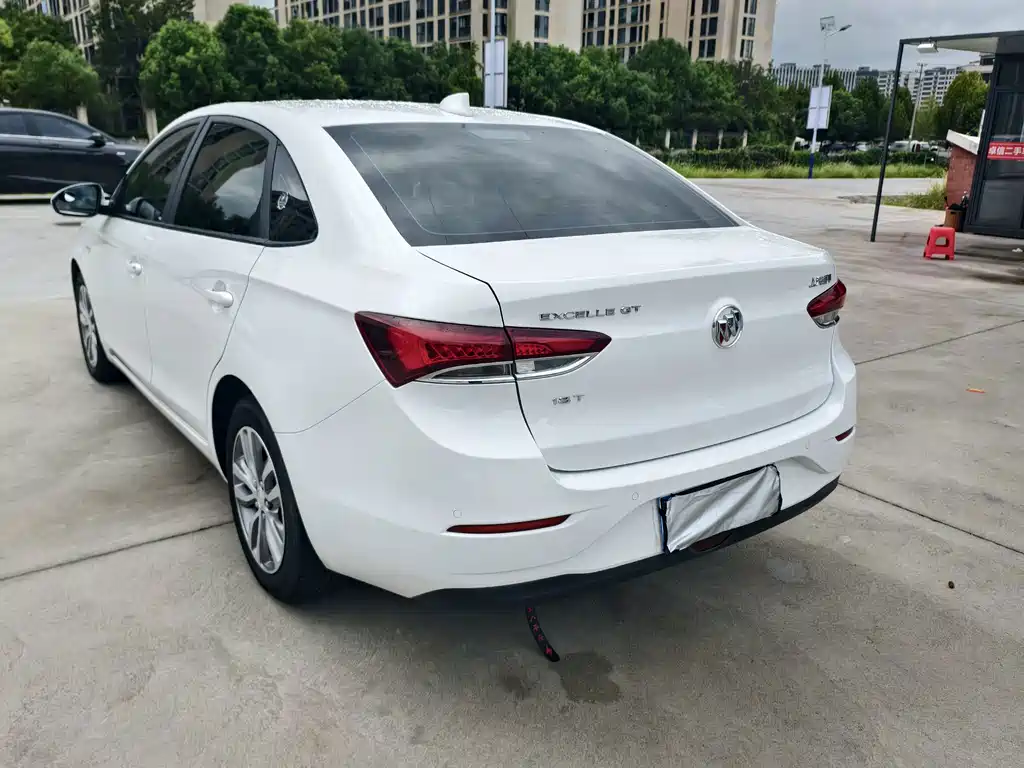 Buick Excelle — миниатюра 4