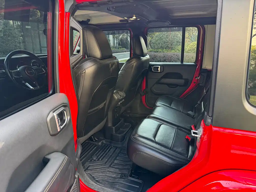 Jeep Wrangler — миниатюра 7