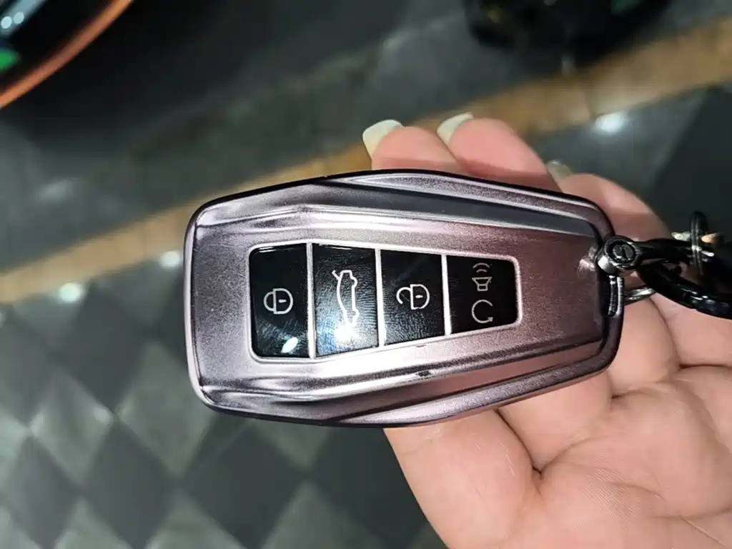 Geely Emgrand S — миниатюра 9