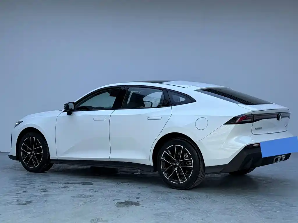 CHANGAN UNI V SMART IDD