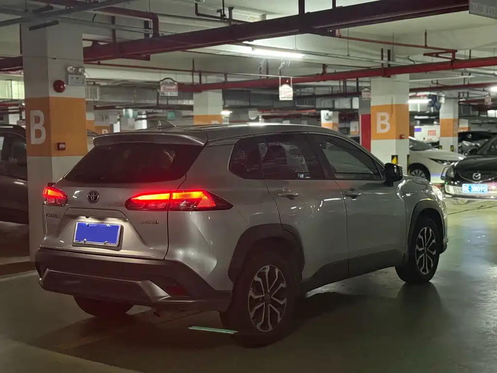 Toyota Frontlander — миниатюра 5